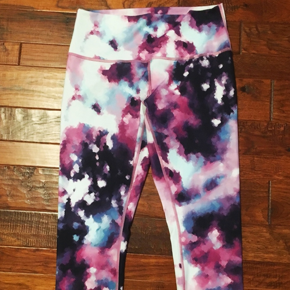 NWOT Lululemon crops